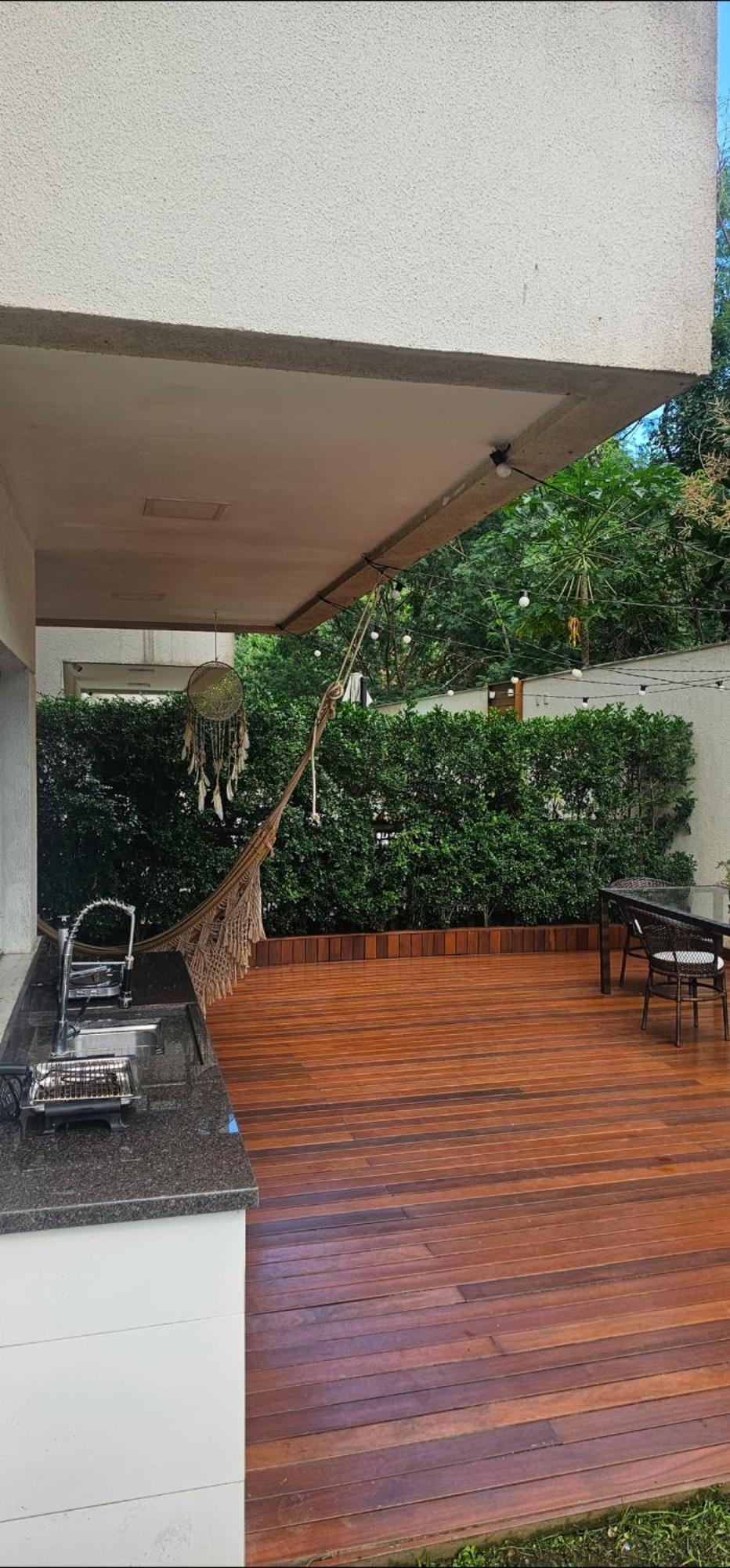 Lindo Com Linda Area Externa No Recreio *